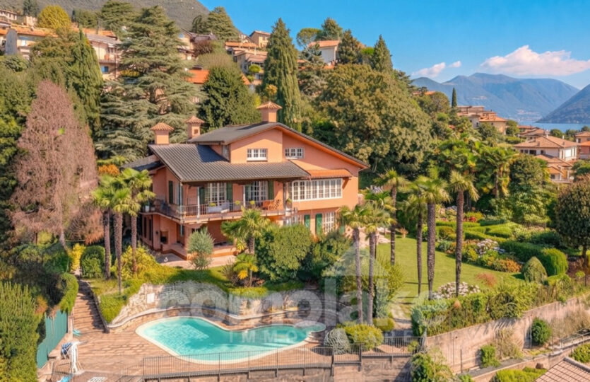 Villa indipendente con giardino e piscina a Cernobbio