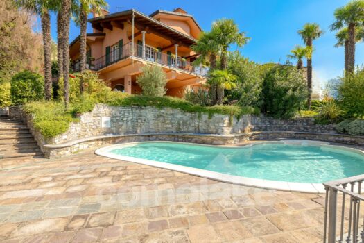 Villa indipendente con giardino e piscina a Cernobbio