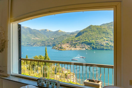 Villa con magnifica vista lago a Moltrasio