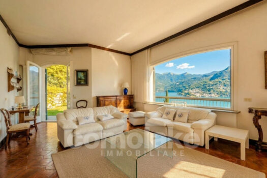 Villa con magnifica vista lago a Moltrasio