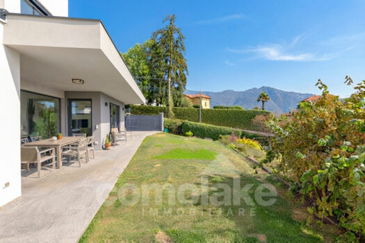 Villa moderna con ampio giardino e vista lago a Cernobbio