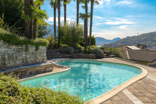 Villa indipendente con giardino e piscina a Cernobbio