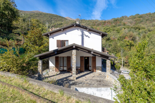 Villa con splendida vista lago a San Siro – vicino al lago