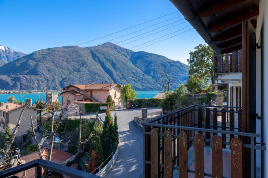 Villa con splendida vista lago a San Siro – vicino al lago