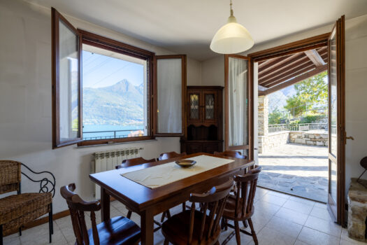 Villa con splendida vista lago a San Siro – vicino al lago